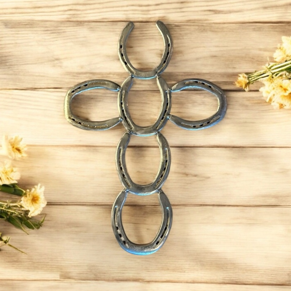 Handmade cross horse shoe wall hanging